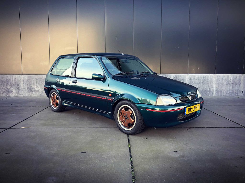 Rover 114 GTi 16v MPi in British Racing Green, driekwart van voren